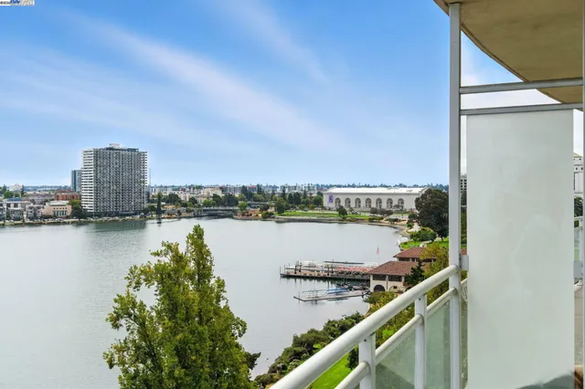 $399,000 | 1 Lakeside Drive, Unit 1006, Oakland, CA 94612