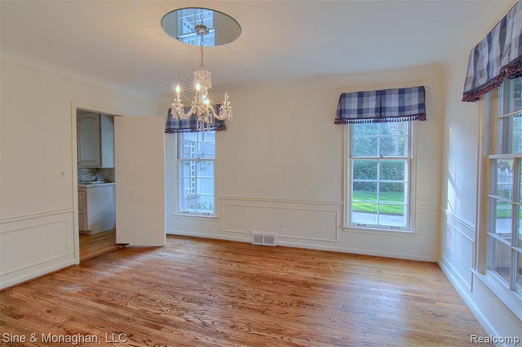 1020 Devonshire Road Grosse Pointe Park, MI 48230 - Photo 12 of 41