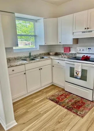 $1,200 | 1945 Rainbow Drive, Clearwater, FL 33765