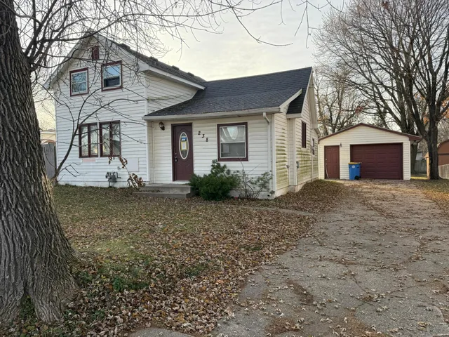 $174,900 | 238 Locust Avenue, Owatonna, MN 55060