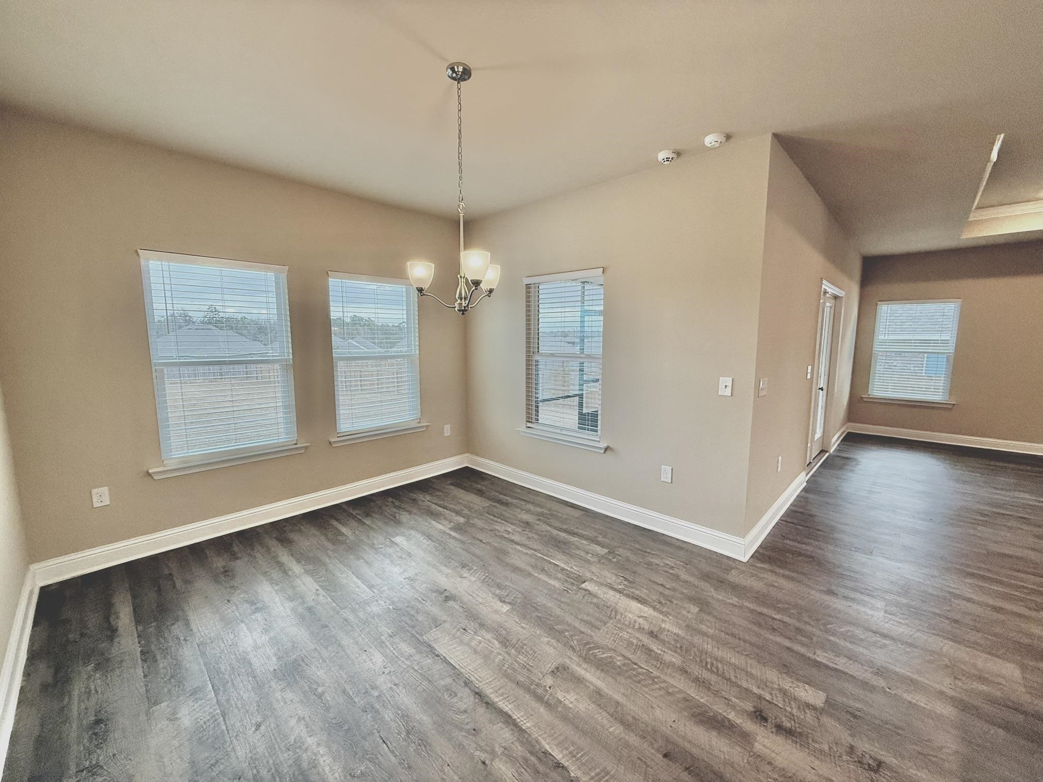 8648 Calverton Street Foley, AL 36535 - Photo 41 of 45 Breakfast area