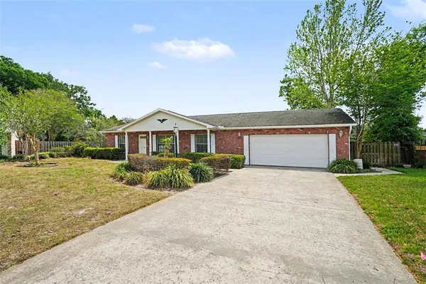 $395,000 | 1709 Sakura Drive, Valrico, FL 33596