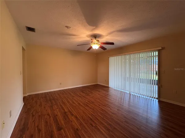 $395,000 | 1709 Sakura Drive, Valrico, FL 33596