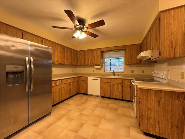 $395,000 | 1709 Sakura Drive, Valrico, FL 33596