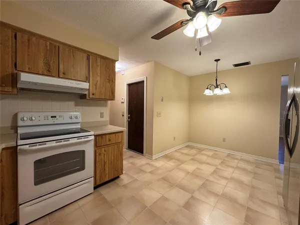 $395,000 | 1709 Sakura Drive, Valrico, FL 33596