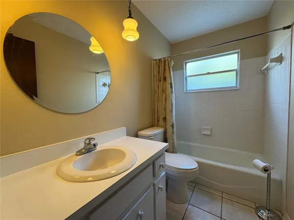 $395,000 | 1709 Sakura Drive, Valrico, FL 33596