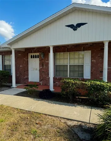 $395,000 | 1709 Sakura Drive, Valrico, FL 33596