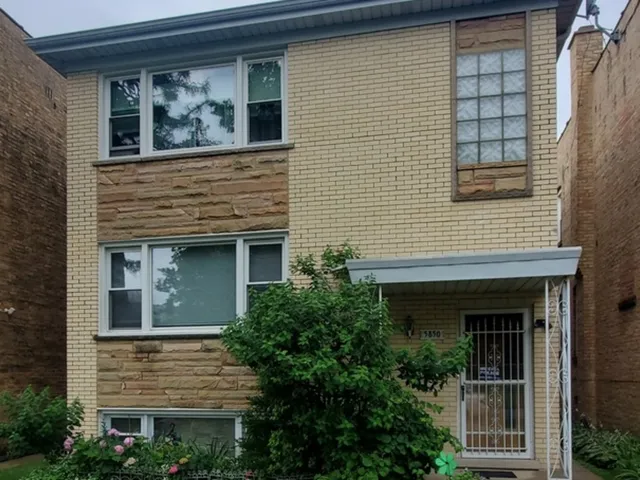 $1,950 | 5850 North Mulligan Avenue, Unit 1, Chicago, IL 60646