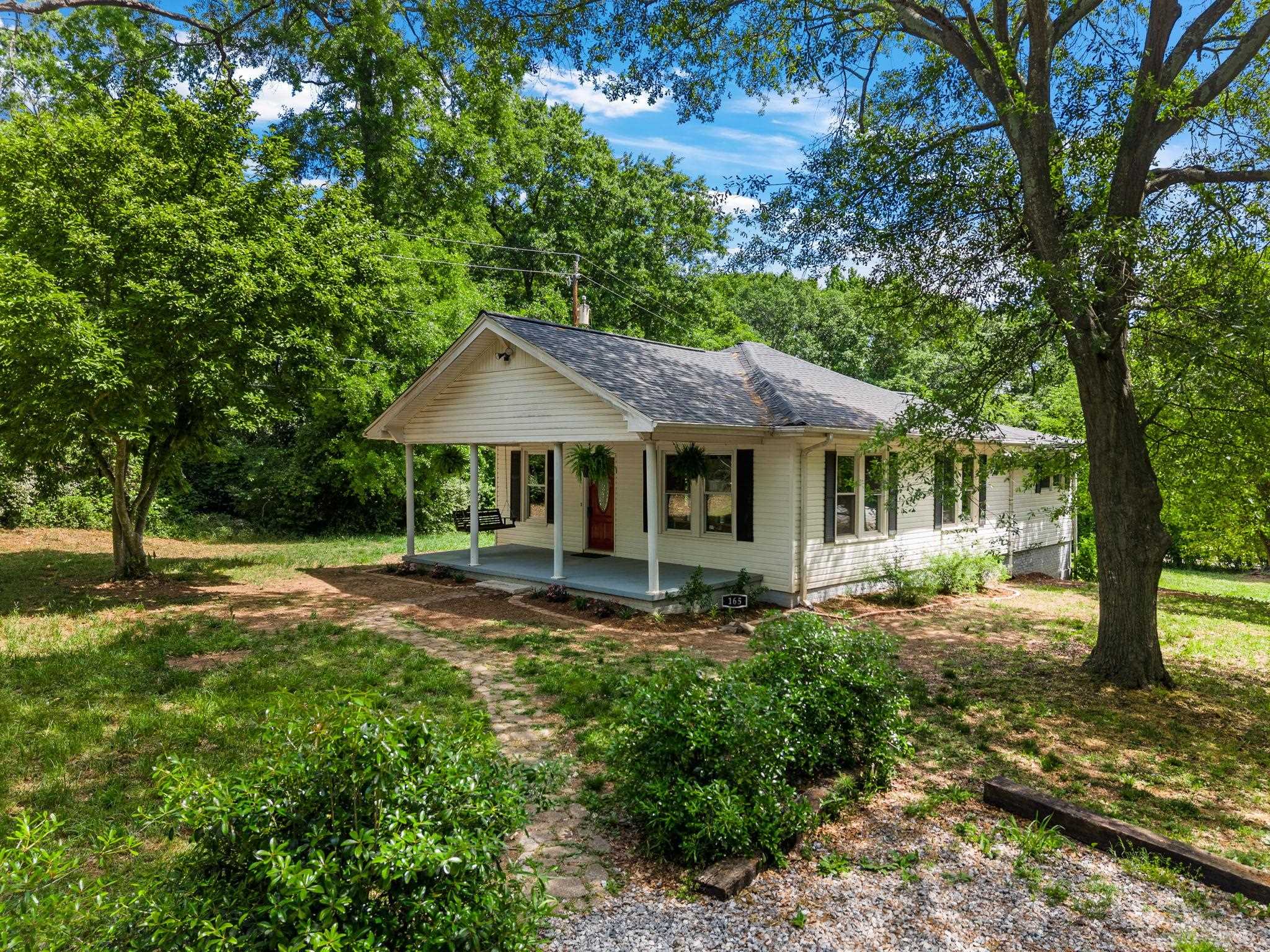 165 Jewell Road Spartanburg, SC 29302 - Photo 2 of 38