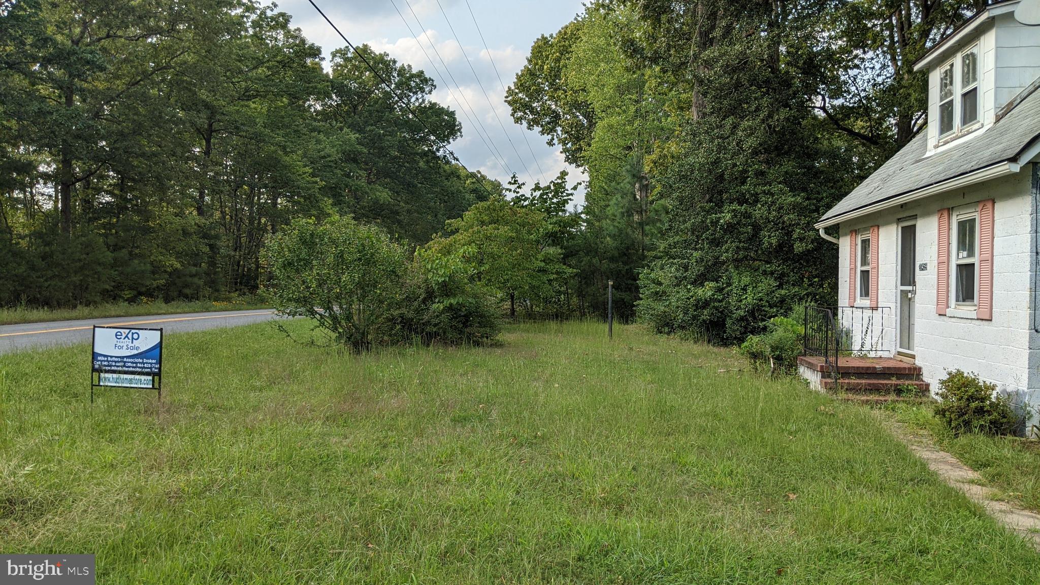 20459 Lahore Road Orange, VA 22960 - Photo 14 of 15 Front yard