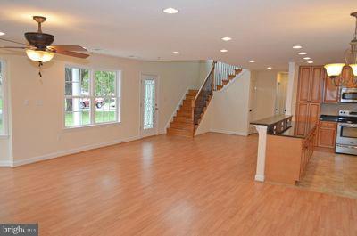 4107 Keswick Road Alexandria, VA 22309 - Photo 3 of 18 Living Room