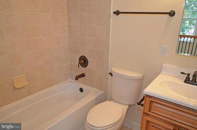 4107 Keswick Road Alexandria, VA 22309 - Photo 6 of 18 Bath