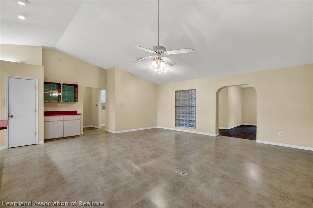 374 Cloverleaf Road Lake Placid, FL 33852 - Photo 5 of 26 a view of an empty room with a window