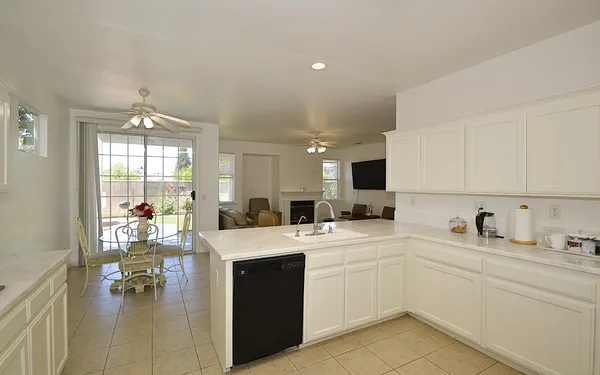 $609,997 | 1756 North Holly Avenue, Clovis, CA 93619