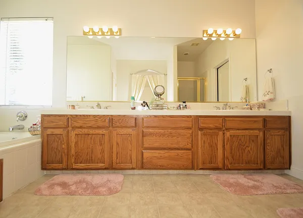 $609,997 | 1756 North Holly Avenue, Clovis, CA 93619