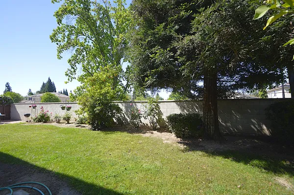 $609,997 | 1756 North Holly Avenue, Clovis, CA 93619