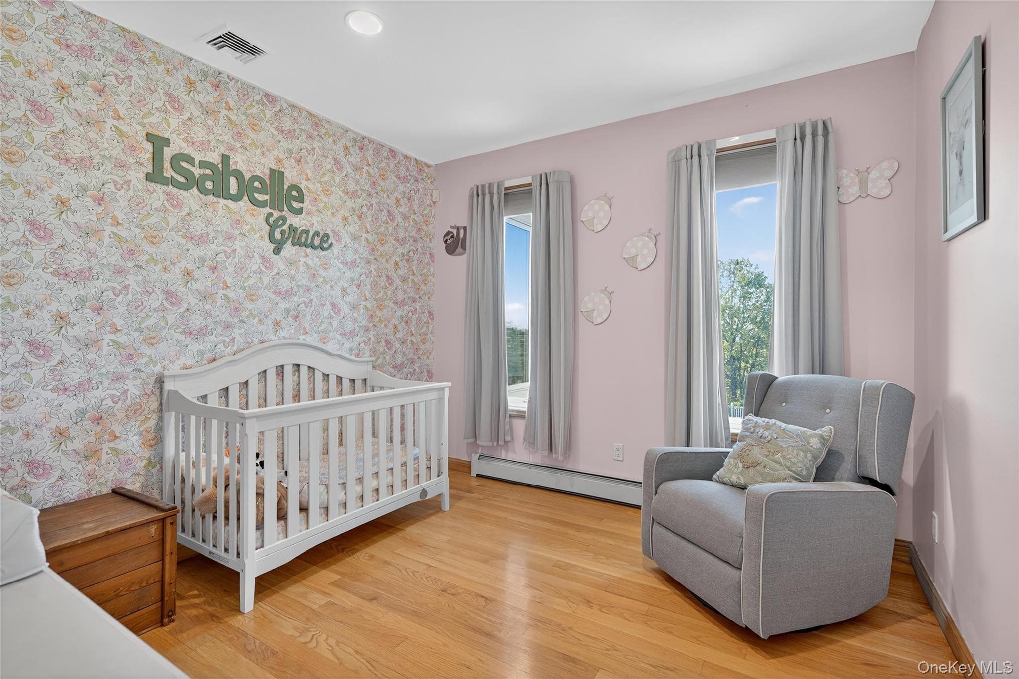 30 Heather Court Middletown, NY 10941 - Photo 20 of 50 a living room with furniture and a window