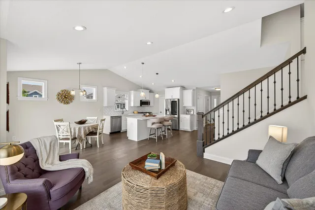 $530,000 | 2804 Trinity Drive, Shakopee, MN 55379