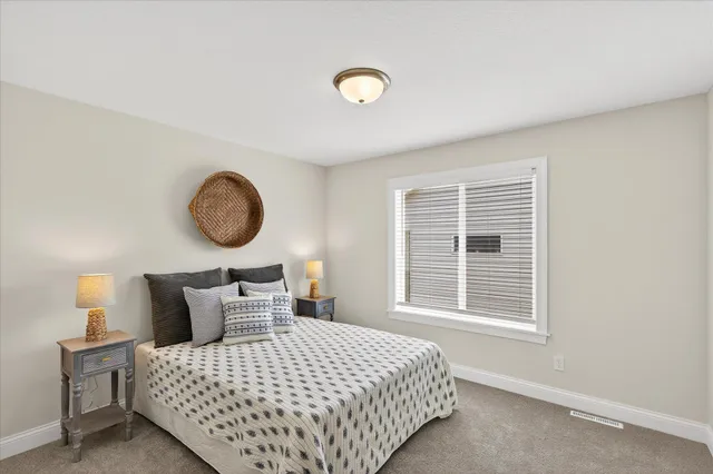 $530,000 | 2804 Trinity Drive, Shakopee, MN 55379