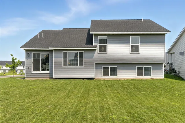 $530,000 | 2804 Trinity Drive, Shakopee, MN 55379