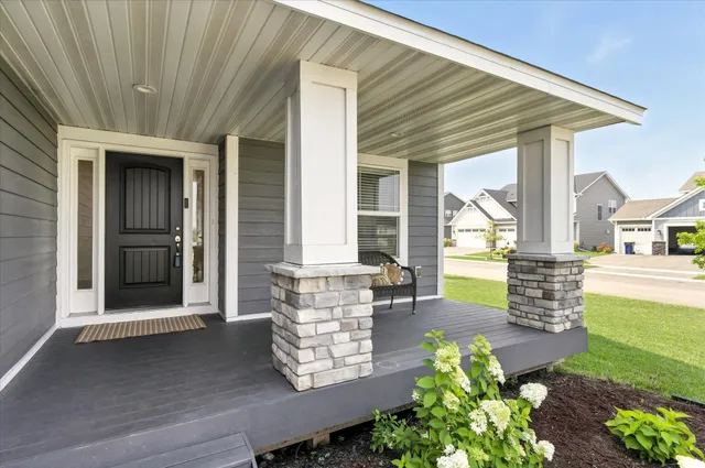 $530,000 | 2804 Trinity Drive, Shakopee, MN 55379