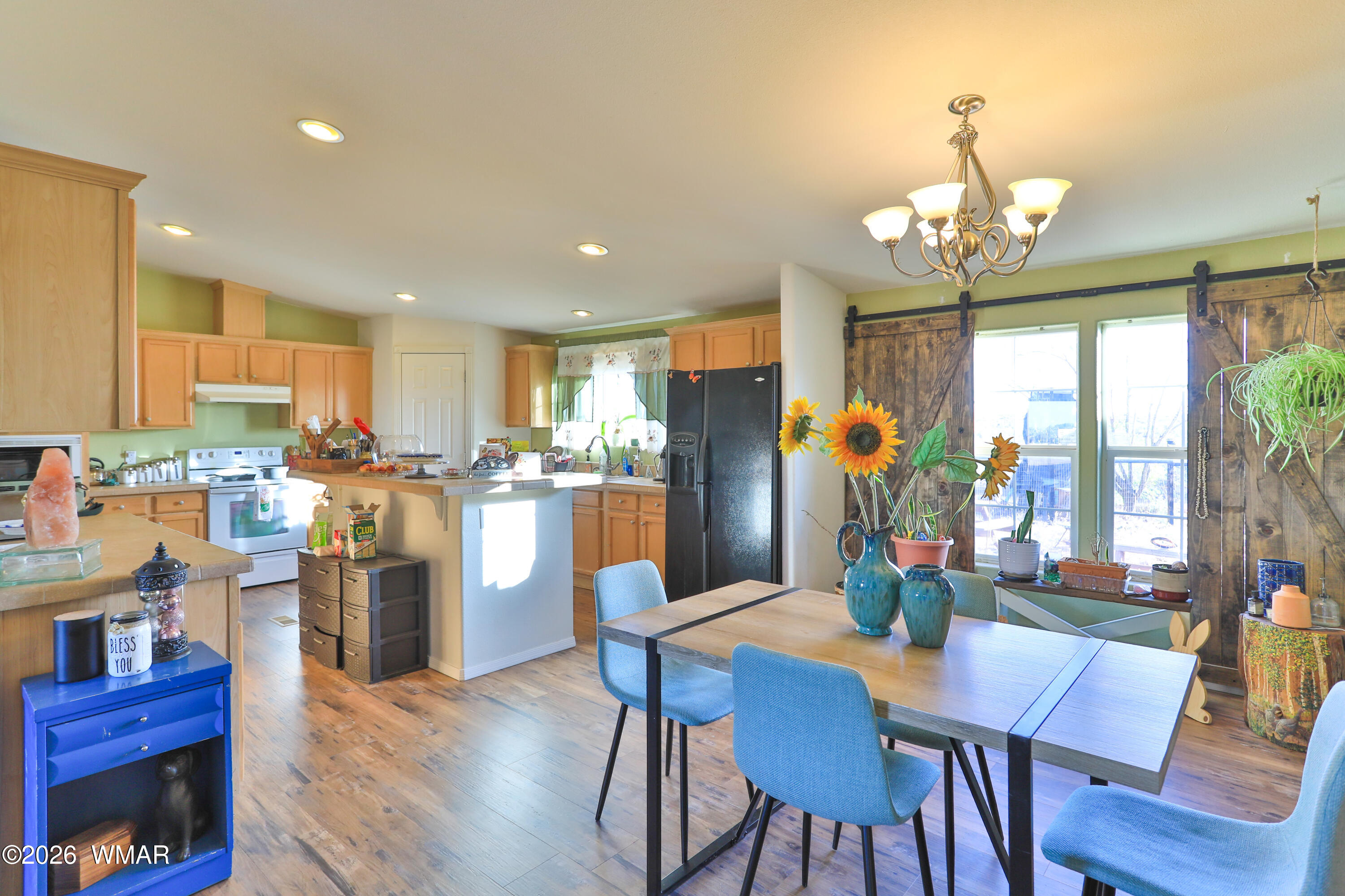 4402 McLaws Road Holbrook, AZ 86025 - Photo 6 of 46 Dining Area (3)
