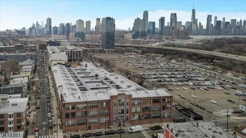 $725,000 | 300 Communipaw Avenue, Unit 154, Jersey City, NJ 07304