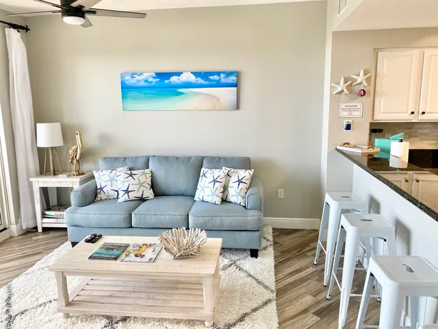 $439,000 | 122 Seascape Drive, Unit 1406, Destin, FL 32550