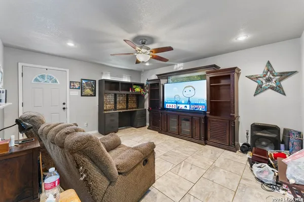 $225,000 | 145 Lost Forest Street, Live Oak, TX 78233