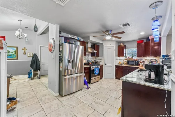 $225,000 | 145 Lost Forest Street, Live Oak, TX 78233
