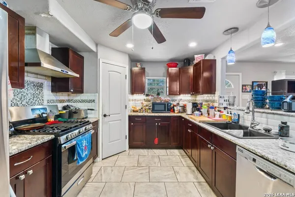 $225,000 | 145 Lost Forest Street, Live Oak, TX 78233