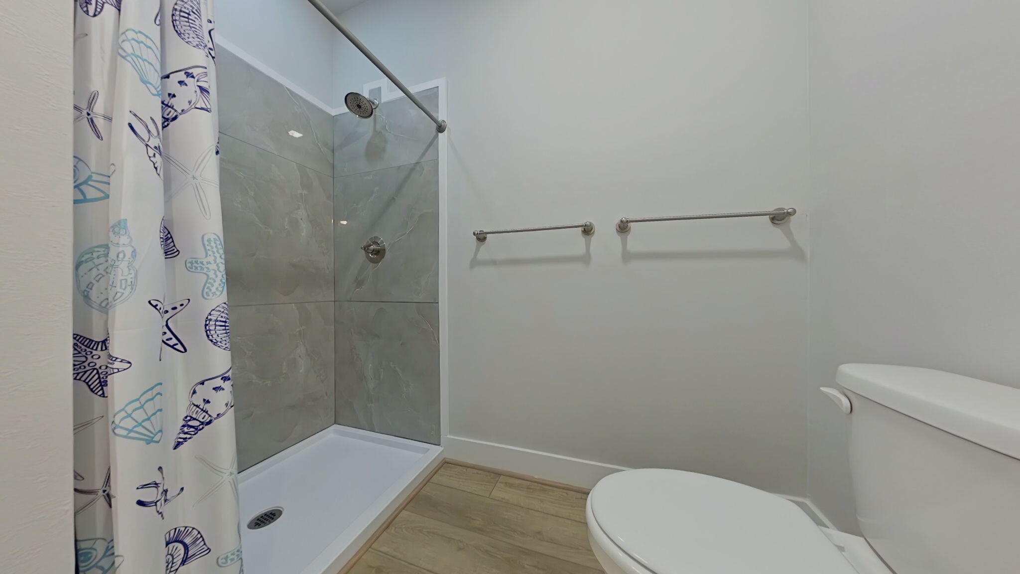 2720 Jewel Road Navarre, FL 32566 - Photo 14 of 27 25-web-or-mls-13 Main Bathroom-3