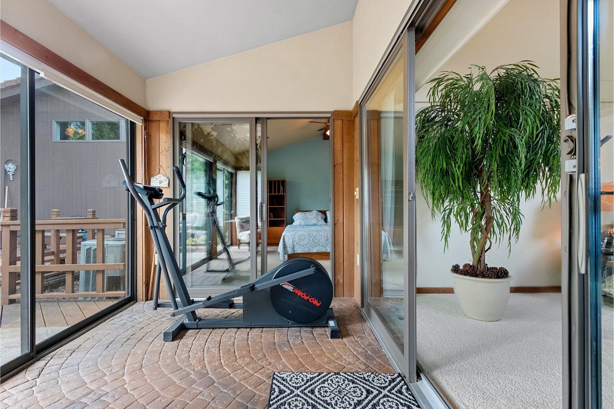 2661 Northern Road, Unit I Appleton, WI 54914 - Photo 17 of 83