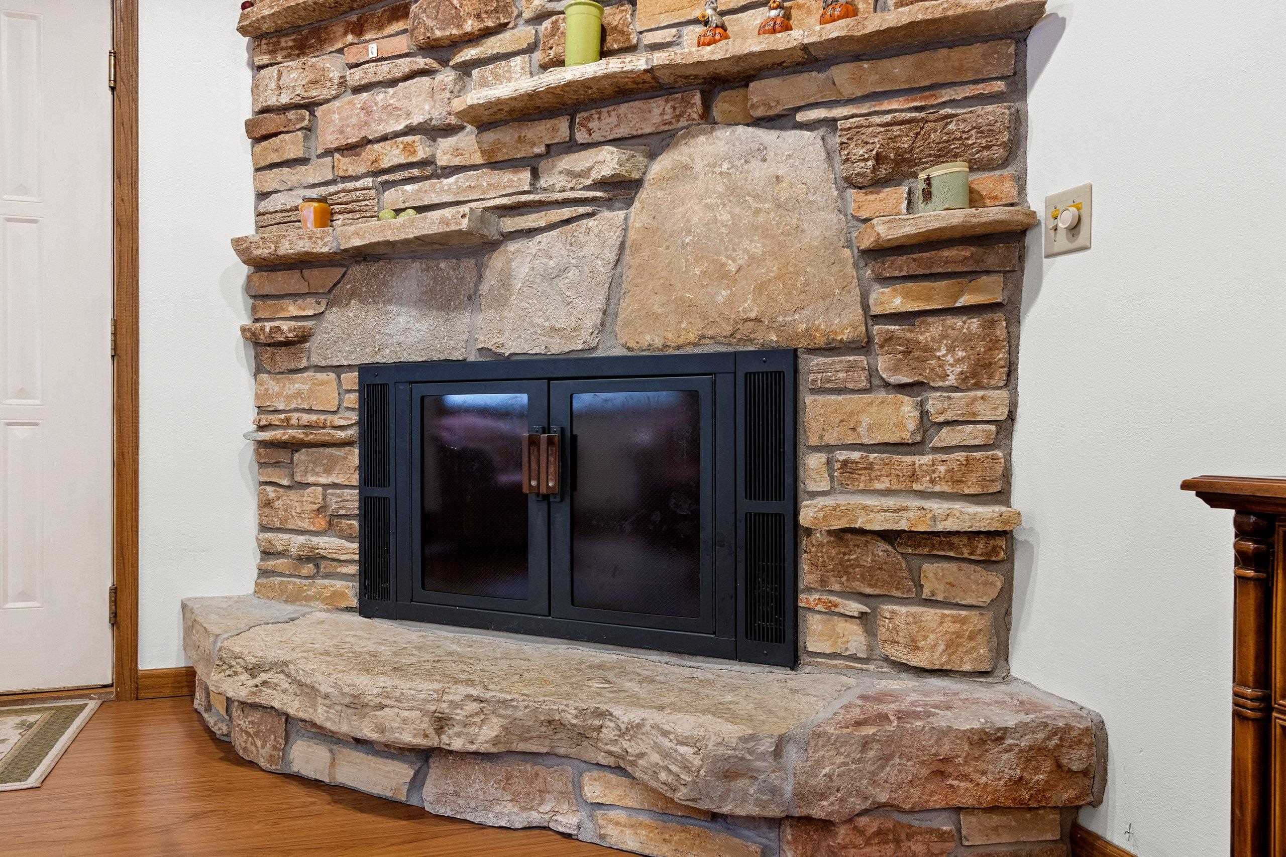 2661 Northern Road, Unit I Appleton, WI 54914 - Photo 19 of 83