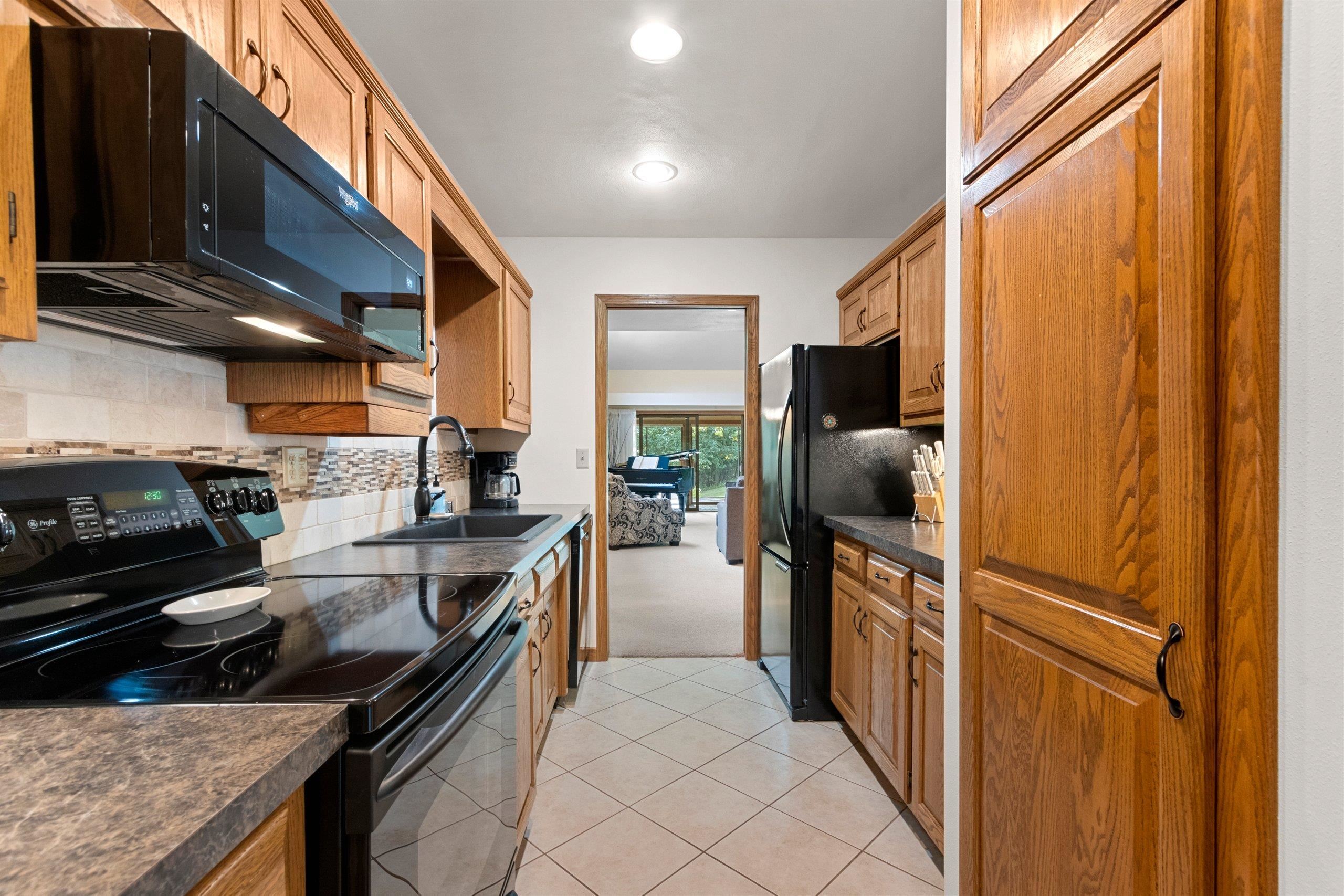 2661 Northern Road, Unit I Appleton, WI 54914 - Photo 23 of 83