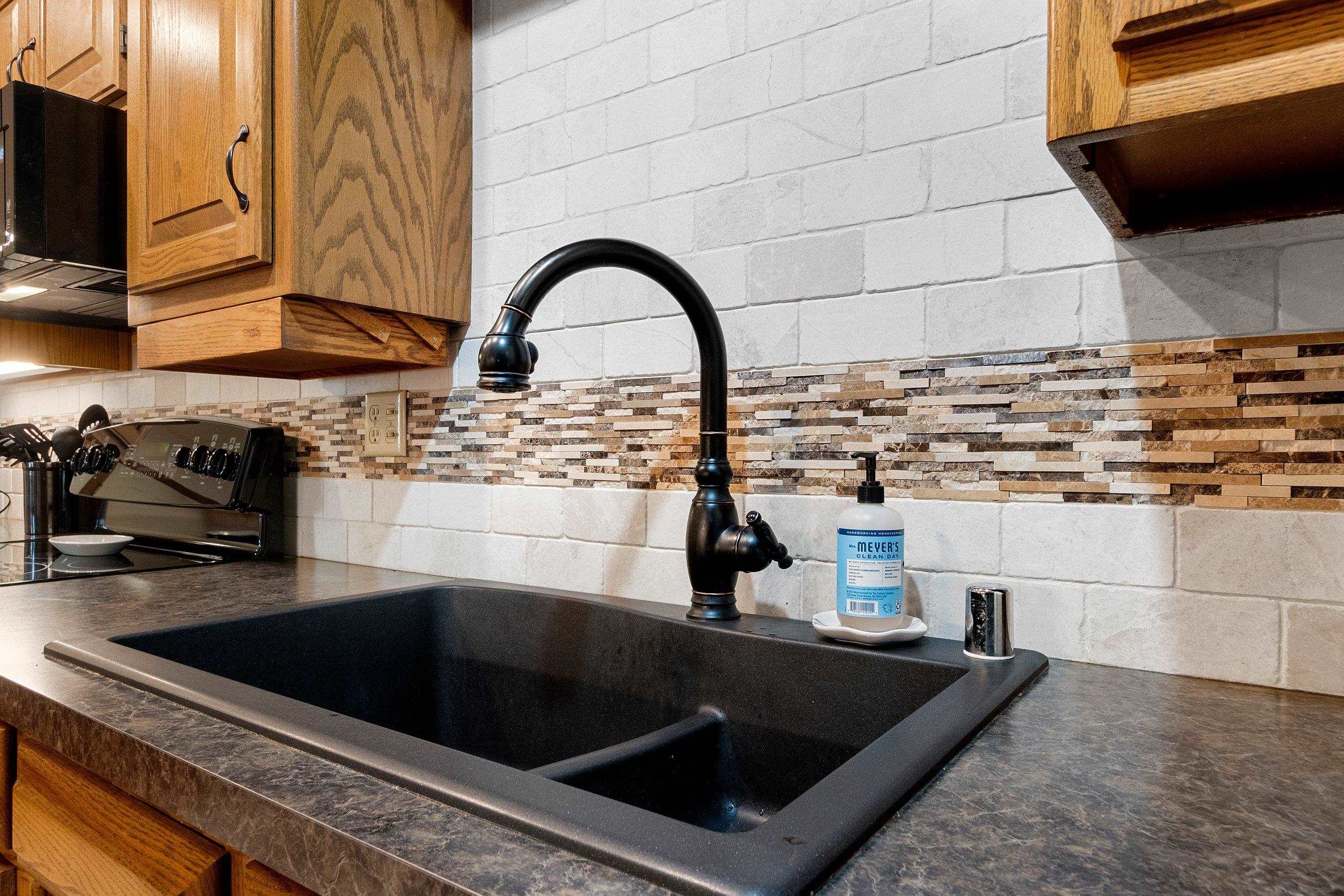 2661 Northern Road, Unit I Appleton, WI 54914 - Photo 24 of 83