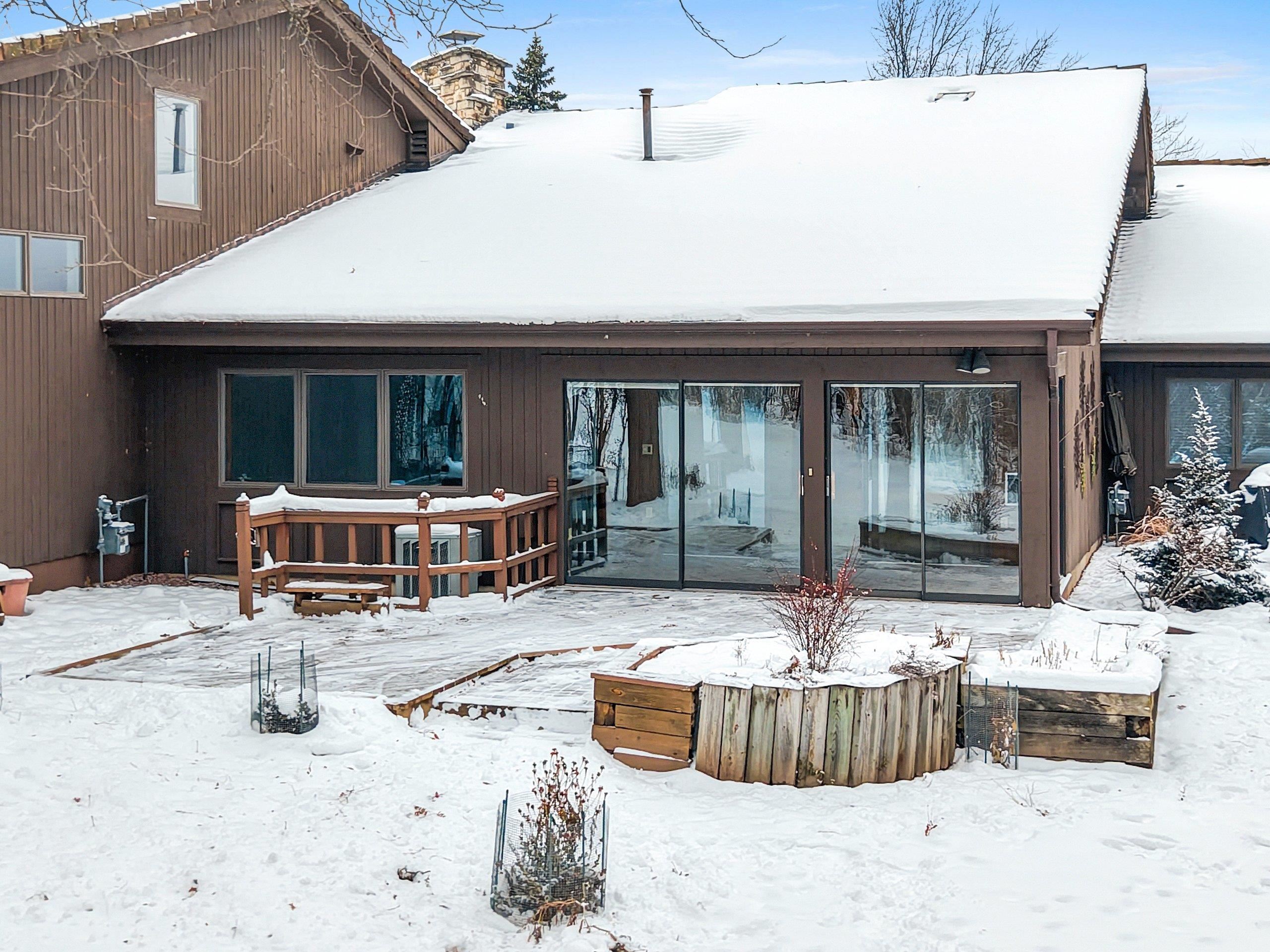 2661 Northern Road, Unit I Appleton, WI 54914 - Photo 3 of 83