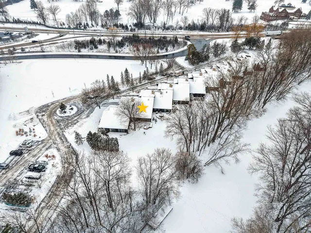 $369,900 | 2661 Northern Road, Unit I, Appleton, WI 54914