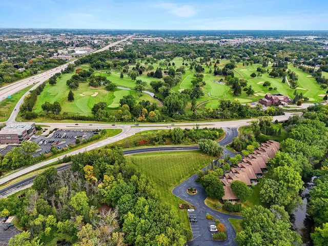 $369,900 | 2661 Northern Road, Unit I, Appleton, WI 54914