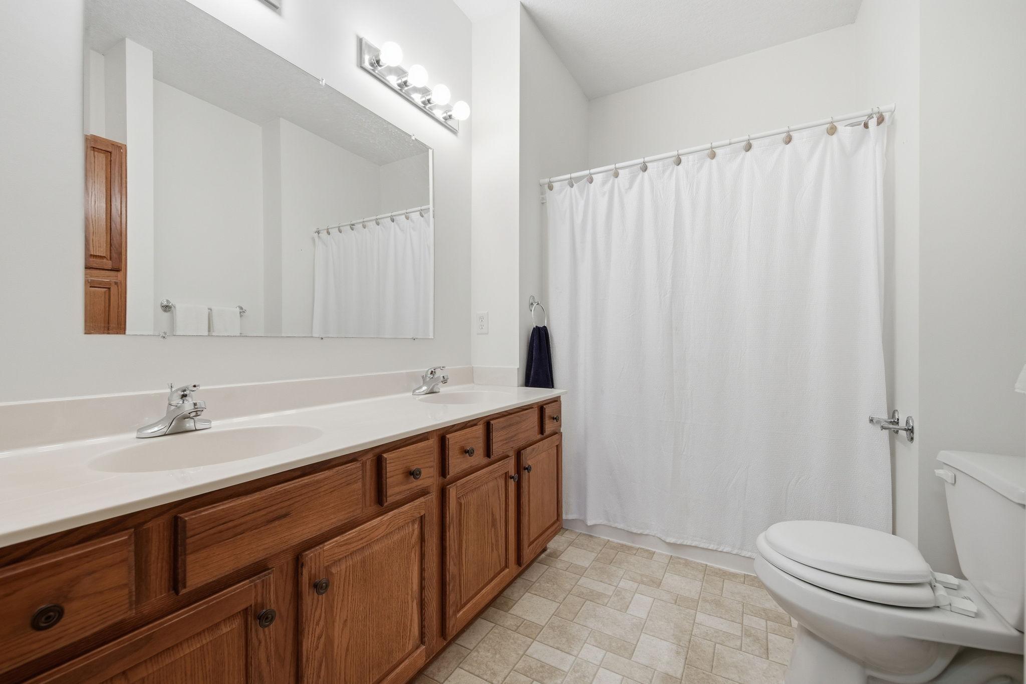 797 Parkside Lane Columbia Heights, MN 55421 - Photo 17 of 37