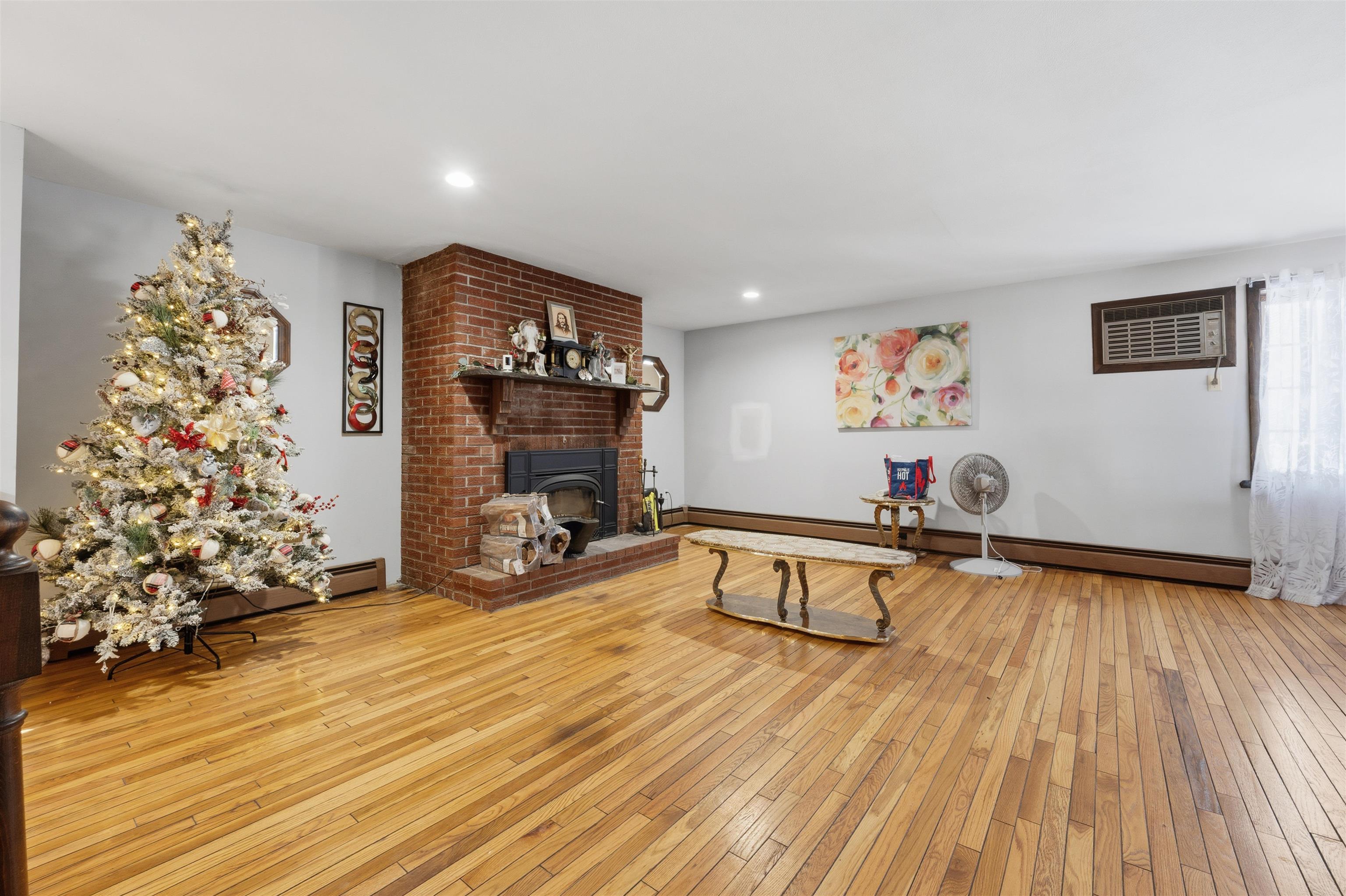 144 North Policy Street Salem, NH 03079 - Photo 14 of 52