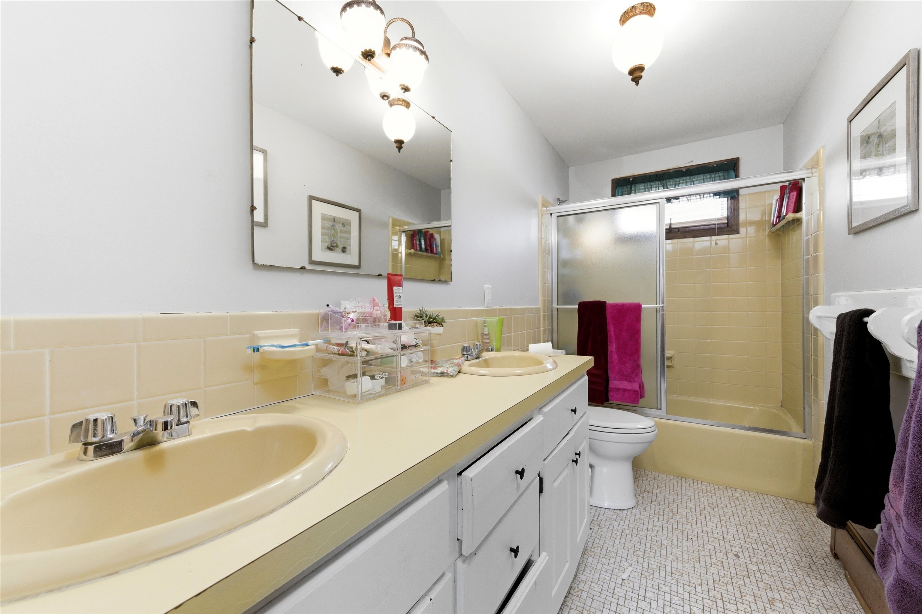 144 North Policy Street Salem, NH 03079 - Photo 20 of 52