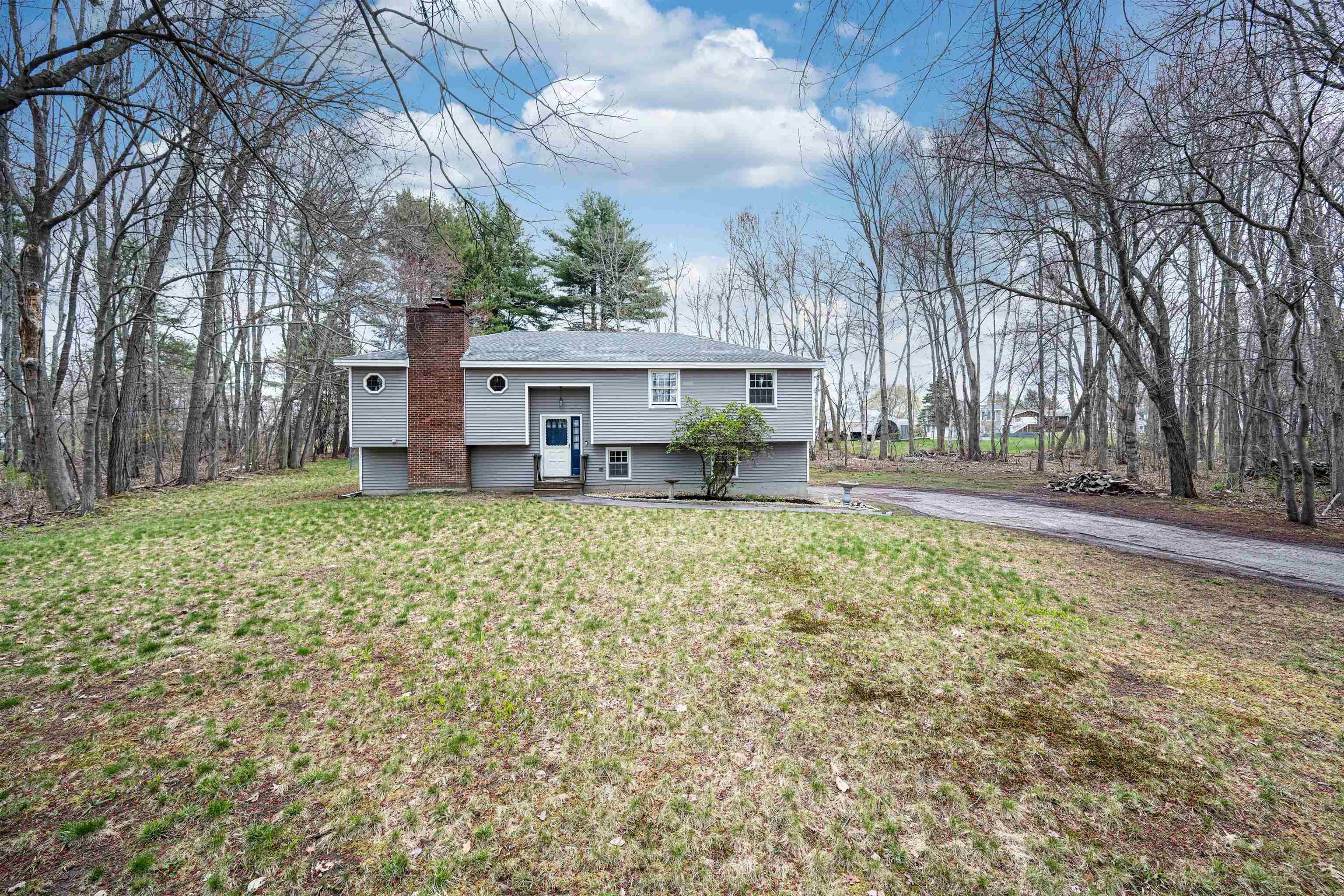 144 North Policy Street Salem, NH 03079 - Photo 2 of 52