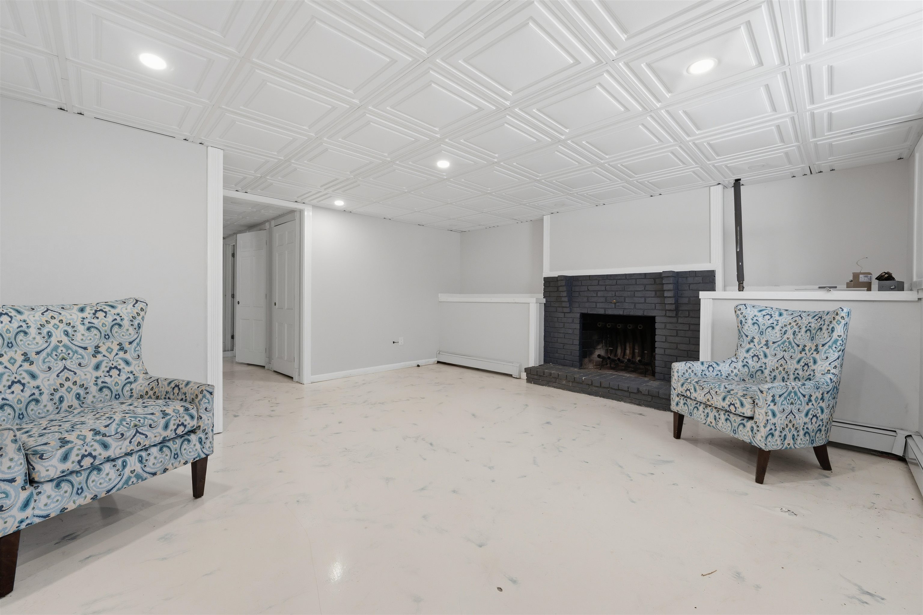 144 North Policy Street Salem, NH 03079 - Photo 23 of 30