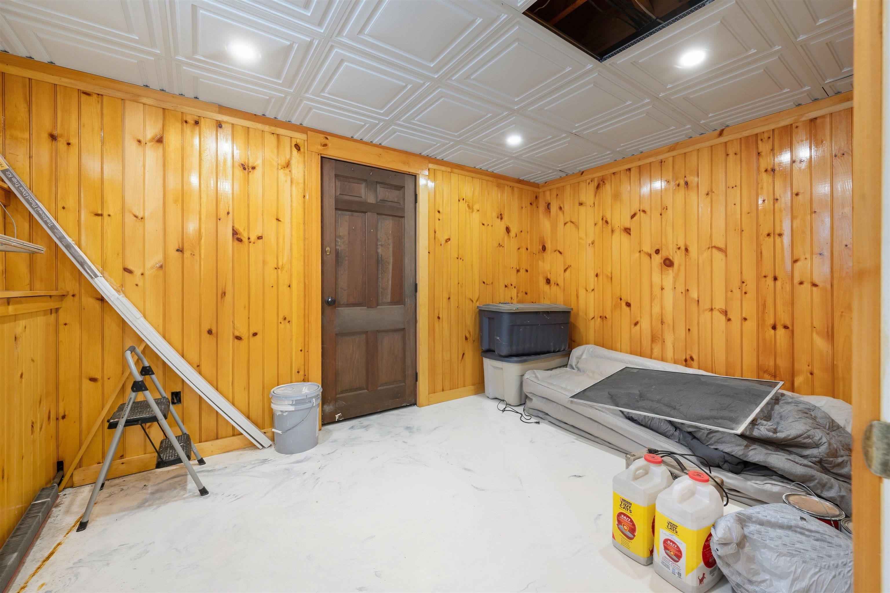 144 North Policy Street Salem, NH 03079 - Photo 25 of 30