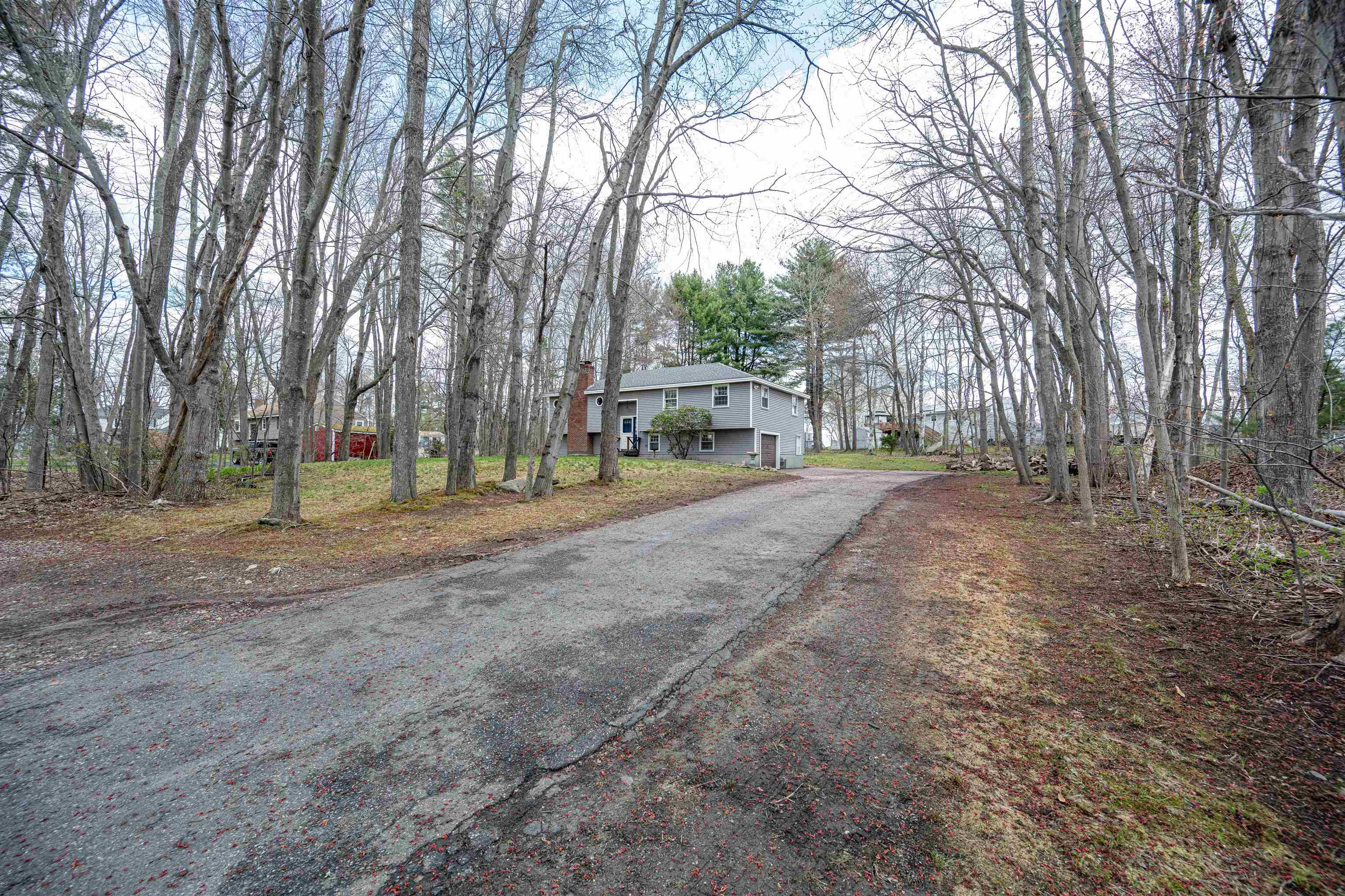 144 North Policy Street Salem, NH 03079 - Photo 4 of 52