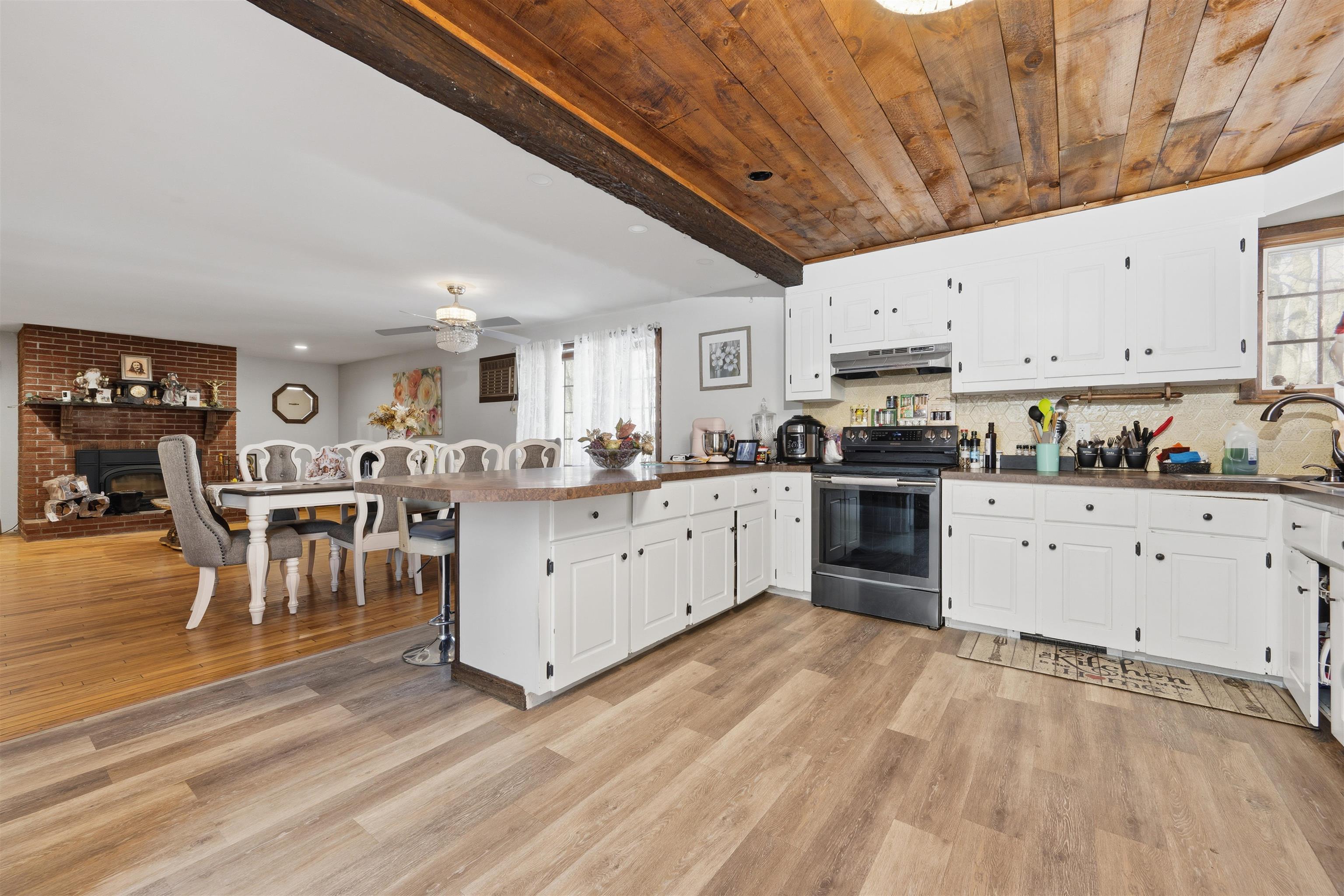 144 North Policy Street Salem, NH 03079 - Photo 7 of 30