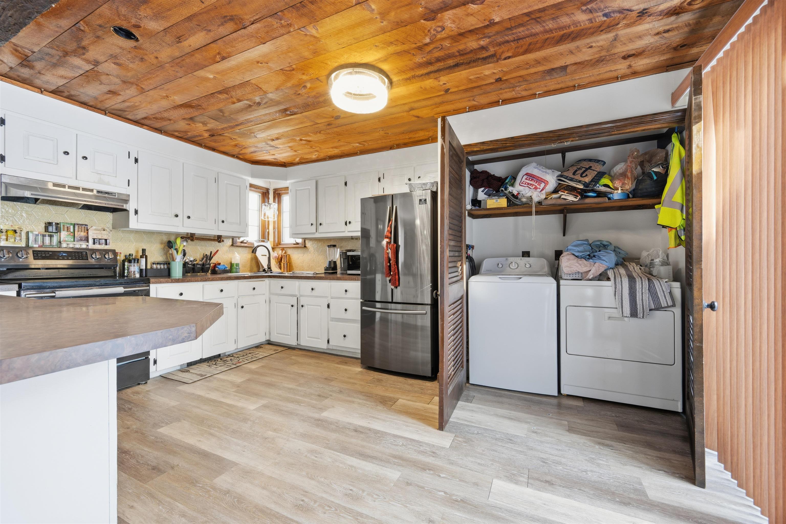 144 North Policy Street Salem, NH 03079 - Photo 9 of 30