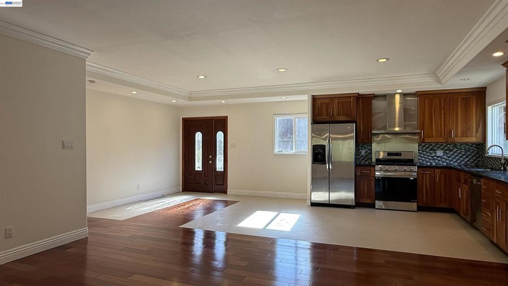 3682 Seven Hills Road Castro Valley, CA 94546 - Photo 7 of 22 Family Room