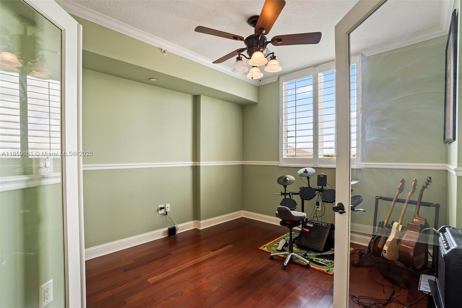 510 Northwest 84th Avenue, Unit 445 Plantation, FL 33324 - Photo 25 of 42 a view of a room with gym equipment